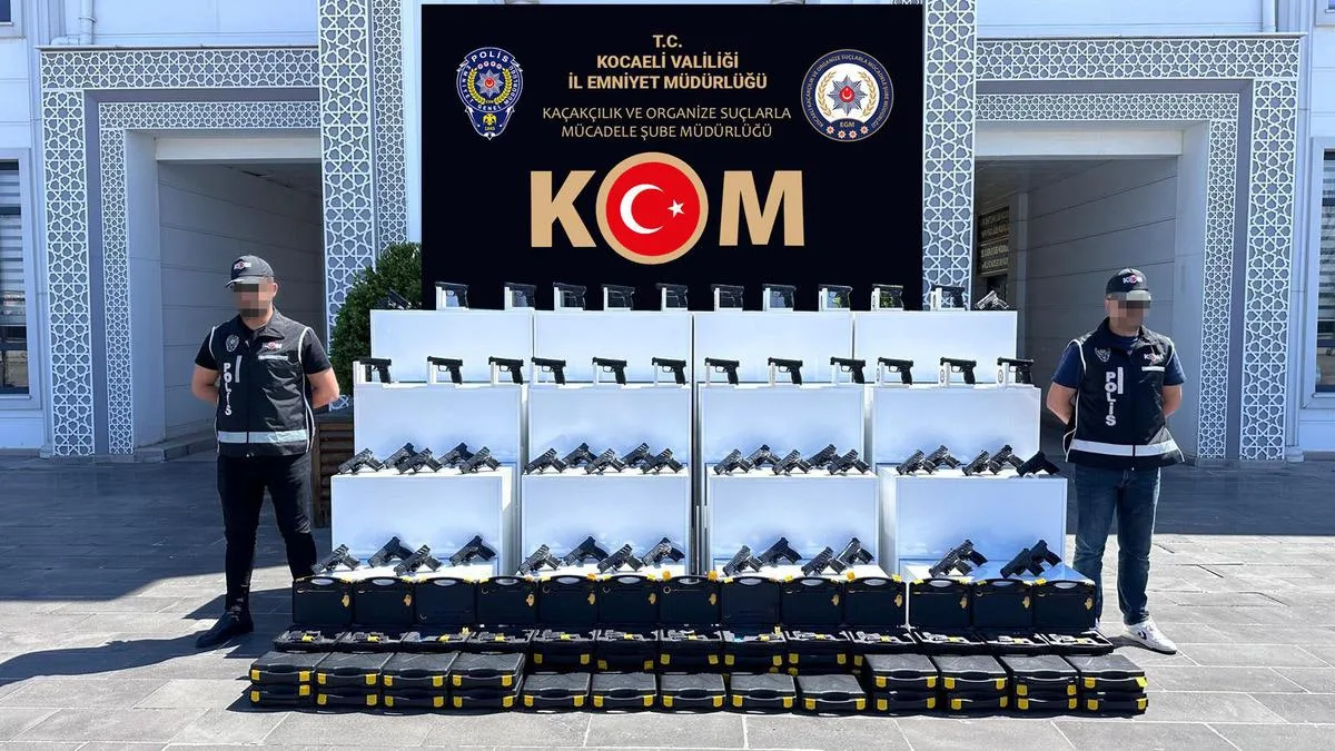 Anadolu Otoyolu’nda 60 Tabanca Ele Geçirildi!
