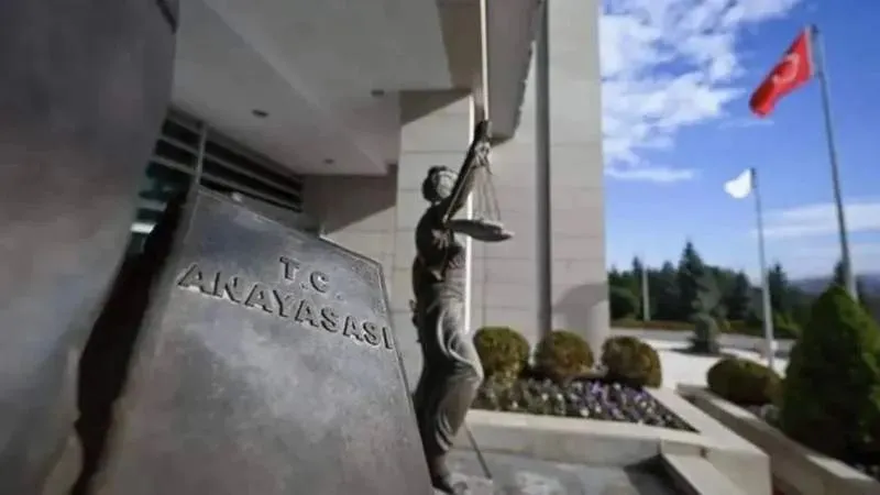 Anayasa Uzunluğu: Geçmişin İzleri ve Önemi