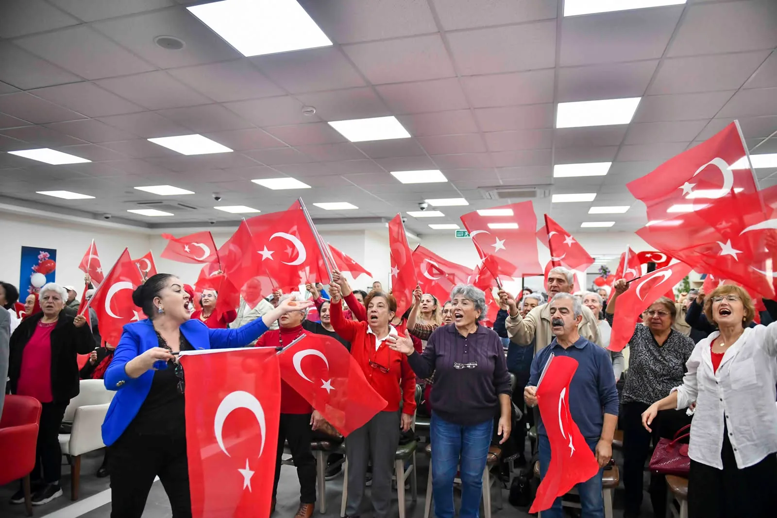 Ankara Batıkent Emekliler Lokali’nde Cumhuriyet coşkusu