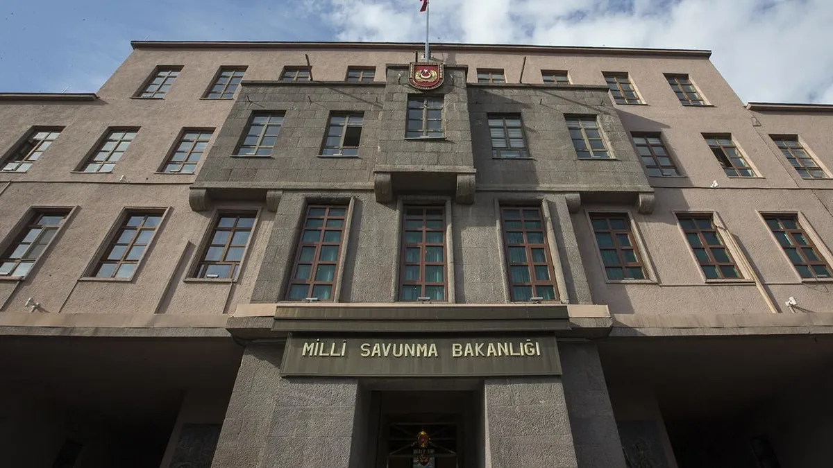 Ankara’da Askeri Helikopter Kaza Kırımı Geçirdi