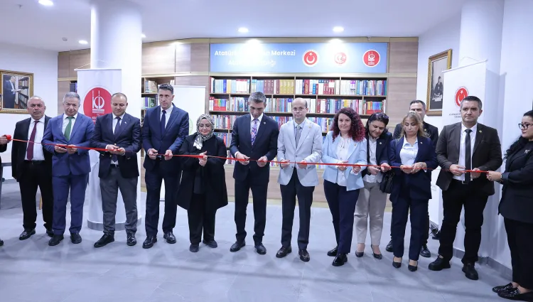 Ankara’da Atatürk Kitaplığı Açıldı!
