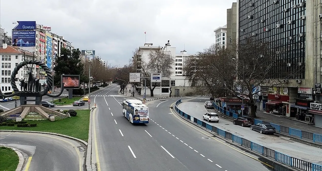 Ankara'da bazı yollar trafiğe kapatılacak: İşte kapatılacak güzergahlar