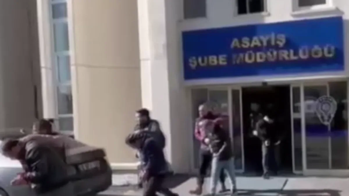 Ankara’da Dolandırıcılık Çetesi Çökertildi! 11 Tutuklu