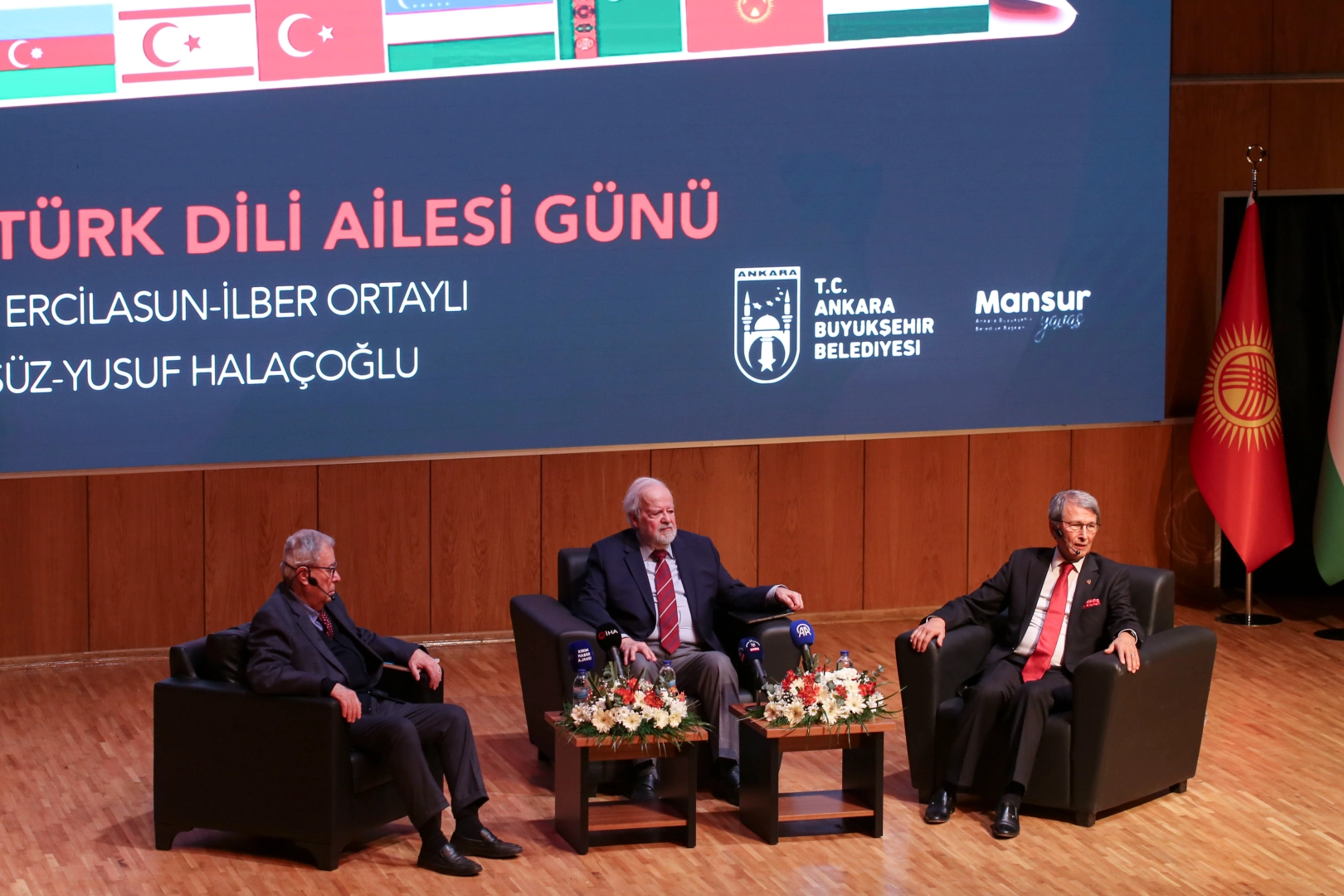 Ankara’da Dünya Türk Dili Günü Paneli Yapıldı