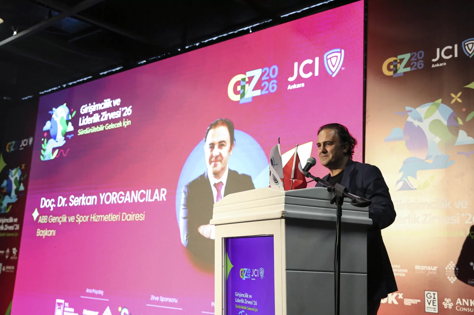 Ankara’da Girişimcilik ve Liderlik Zirvesi Yapıldı