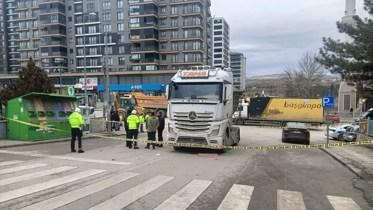 Ankara’da Kamyon Çarpan Kadının Durumu Kritik!
