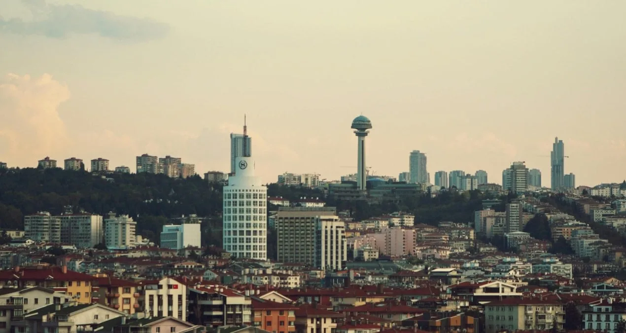 Ankara’da Orman Yangını İsi Hissediliyor!