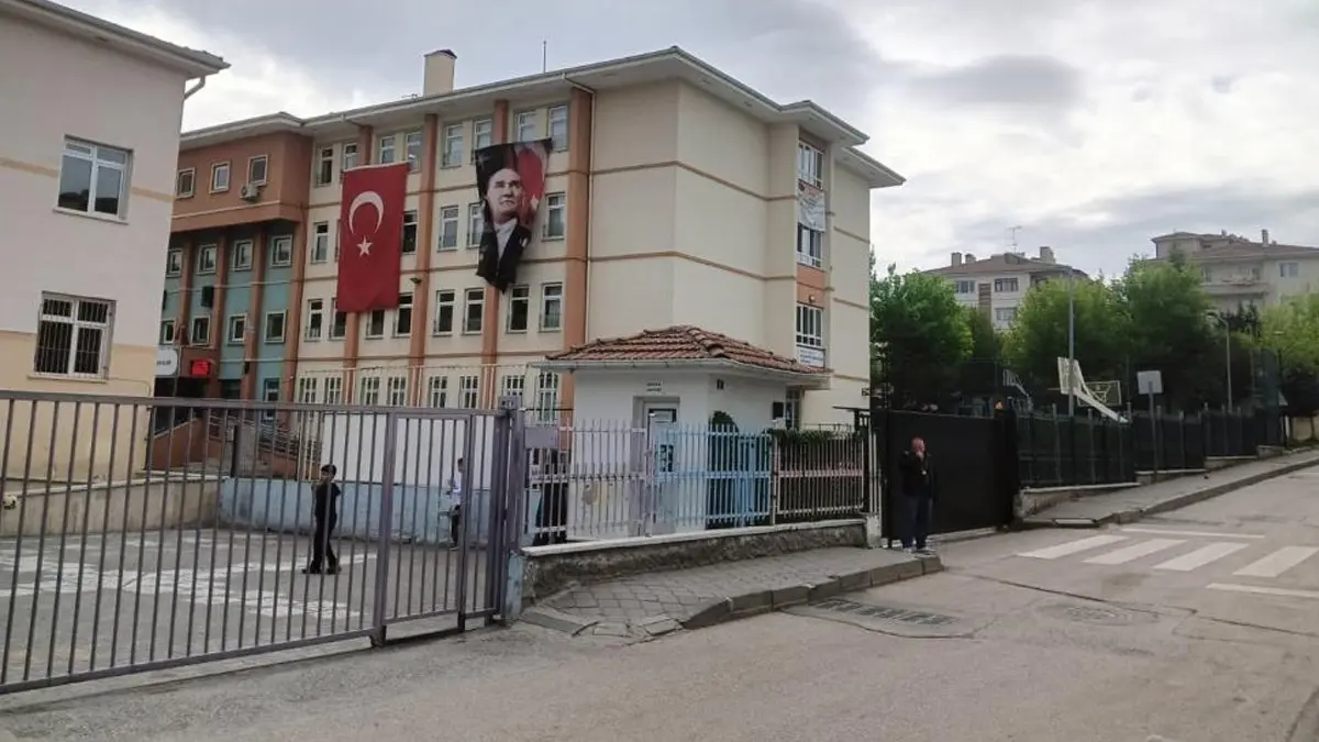 Ankara’da okulda silah paniği: ‘Dedesinden aldığı tabancayı 3 gün boyunca okula getirdi’ iddiası 2