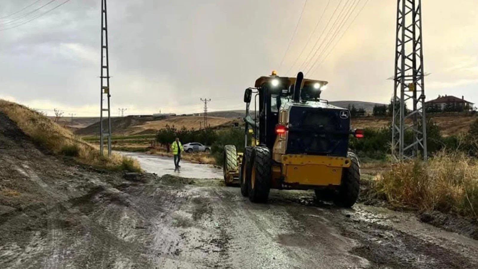 Ankara’da Sel Alarmı: Vatandaşlar Zor Anlar Yaşadı