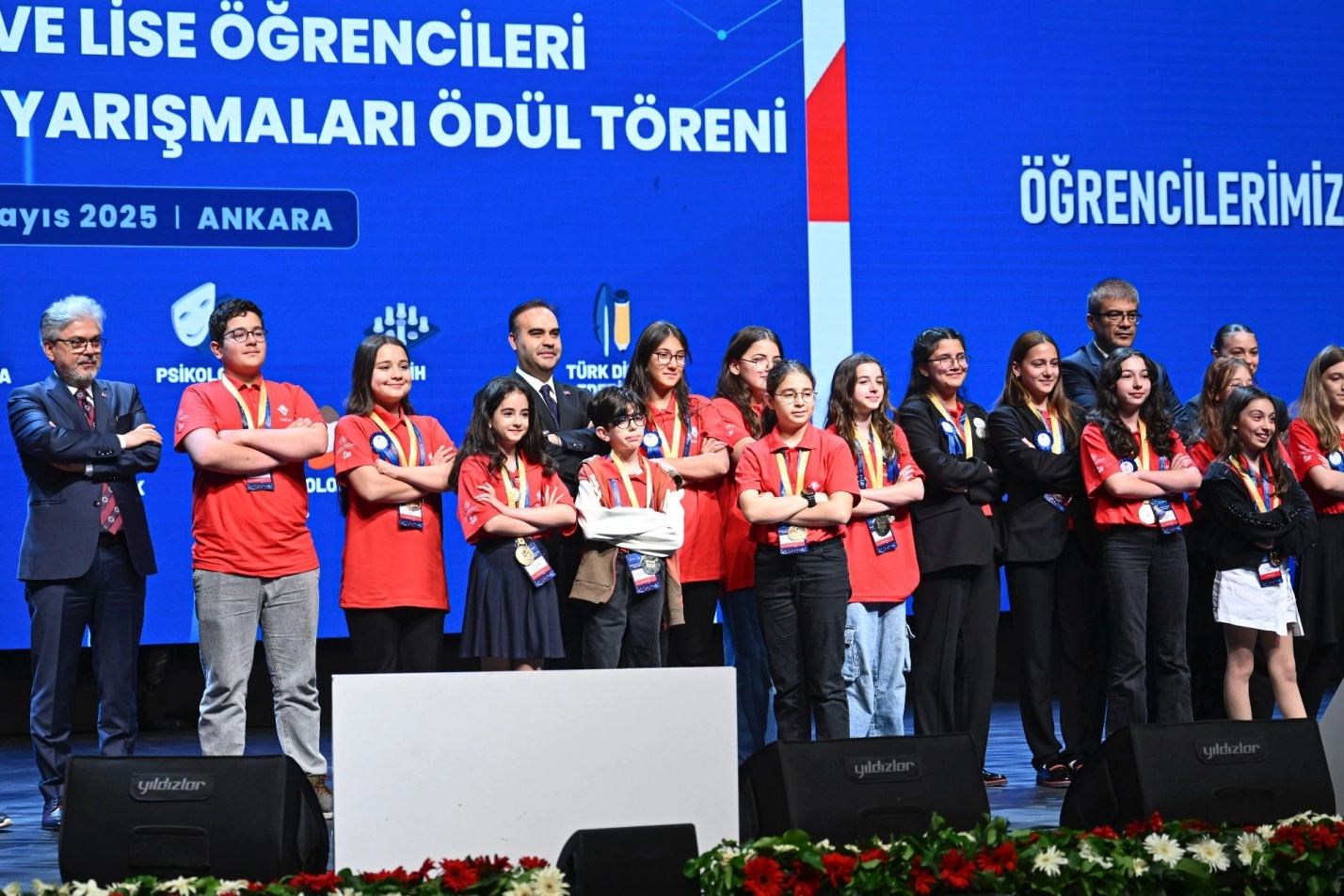 Ankara’da TÜBİTAK Ödül Töreni: Gençler Bilimde Parladı