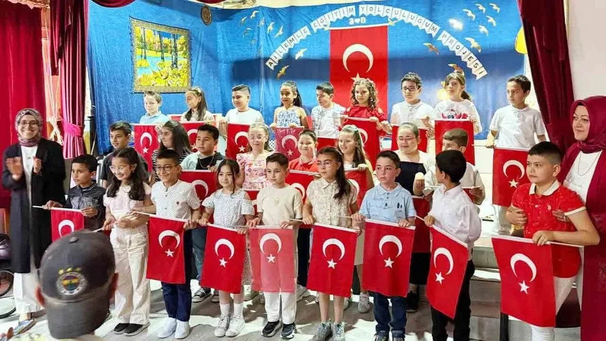 Ankara’da Veli-Öğrenci Şiir Dinletisi Coşkusu!