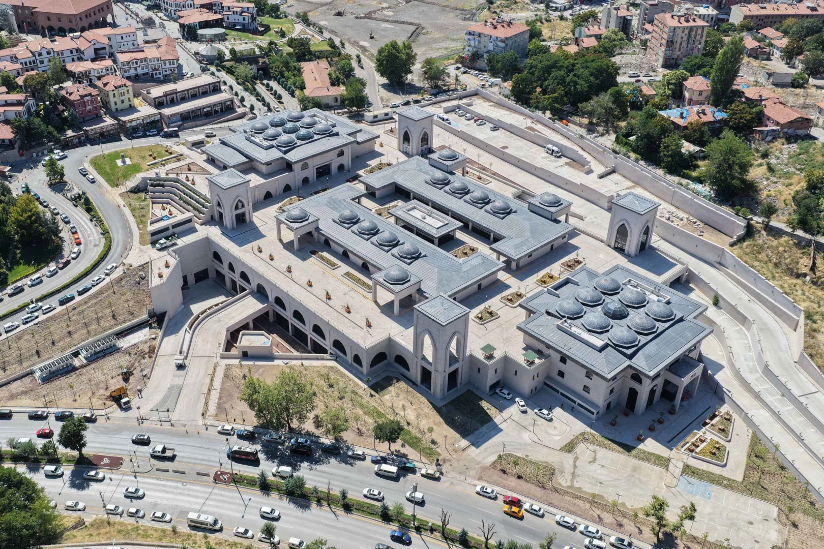 Ankara Ulus’ta Modern Dolmuş Merkezi Açıldı