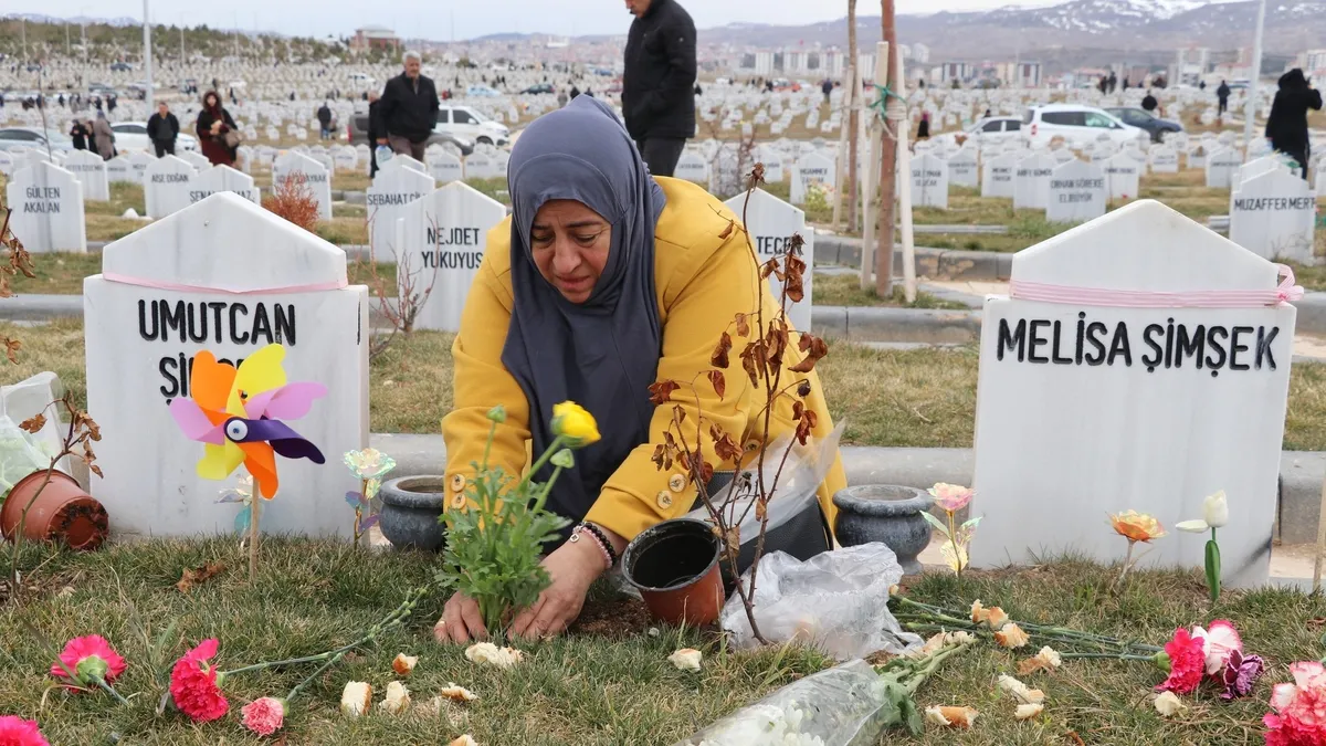 Anne Ayşegül Şimşek’ten Yürek Burkan Bayram Ziyareti