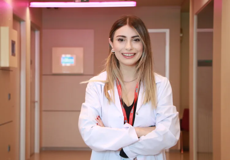 Anne-Bebek Bağı: Duygusal Gelişimde İlk Temas