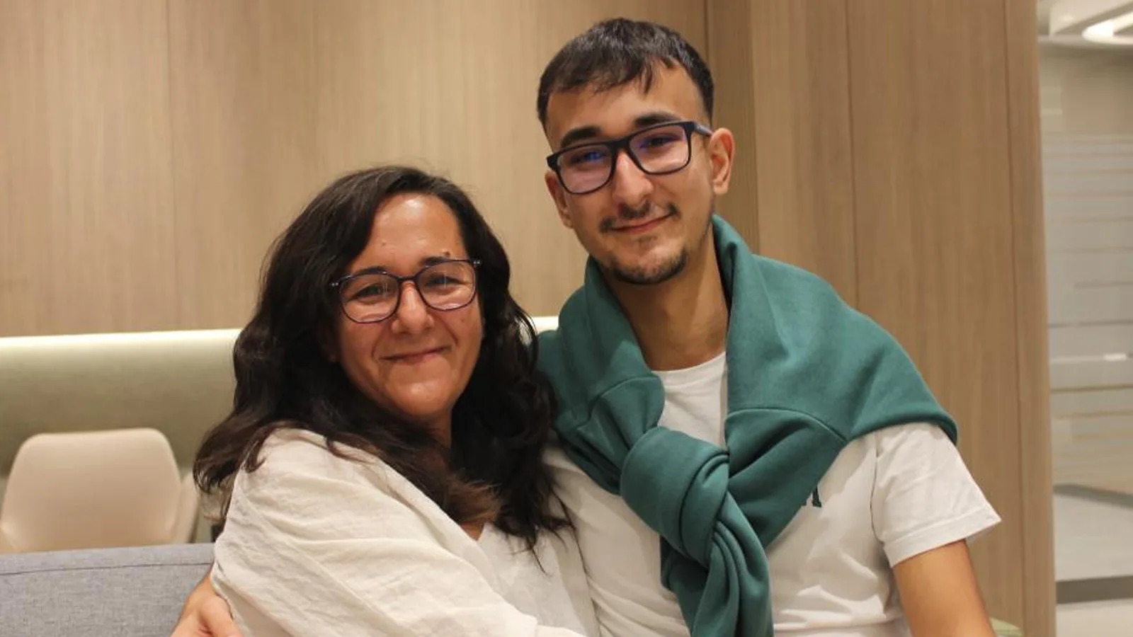 Anne, Oğluna İkinci Hayat Verdi: Birlikte Kutladılar!