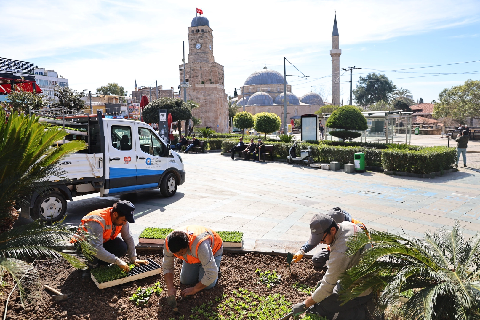 Antalya, 4 Milyon Çiçekle Bahara Hazırlanıyor!