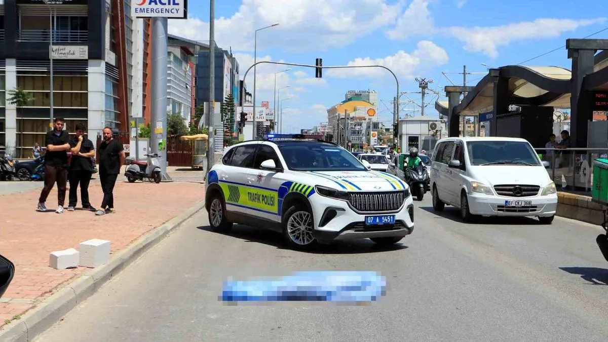 Antalya’da 13 Yaşındaki Çocuğa Trafik Kazası