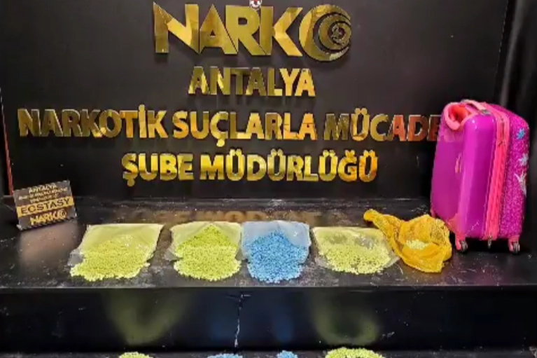 Antalya’da 15 Bin Ecstasy Operasyonu!