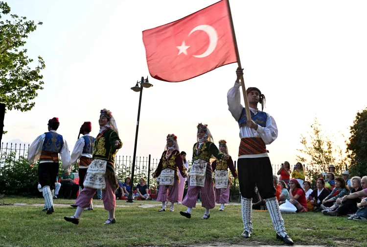 Antalya’da 19 Mayıs Coşkuyla Kutlandı!