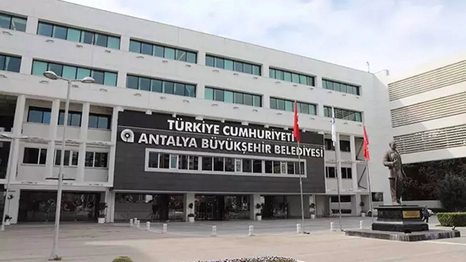 Antalya’da Belediye Soruşturmasında 27 Gözaltı