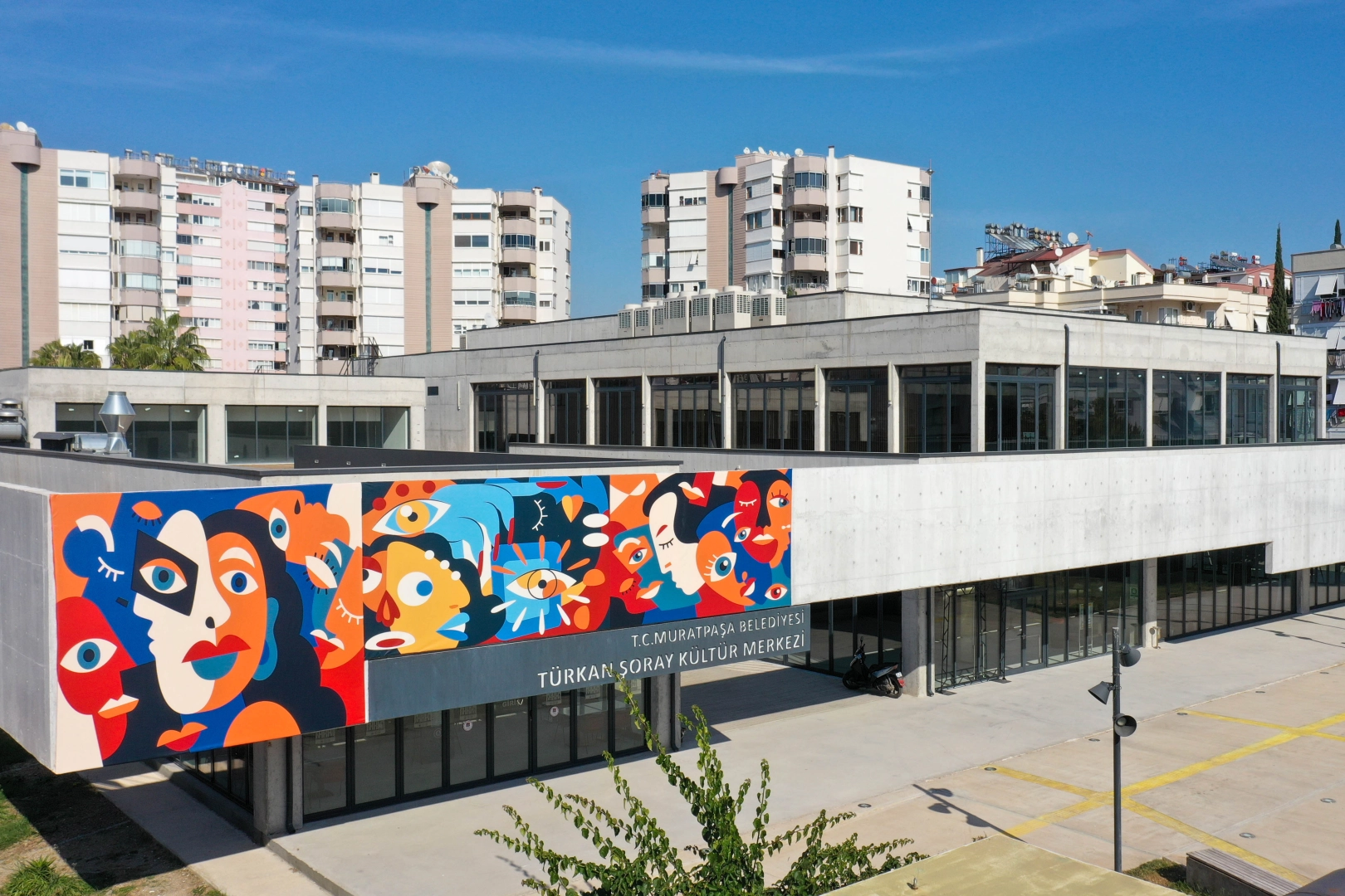 Antalya’da Cebrailoğlu’ndan Dışavurumcu Sanat