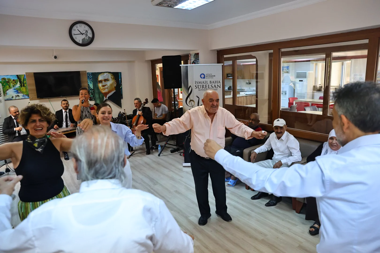 Antalya’da Dünya Yaşlılar Günü Coşkuyla Kutlandı!