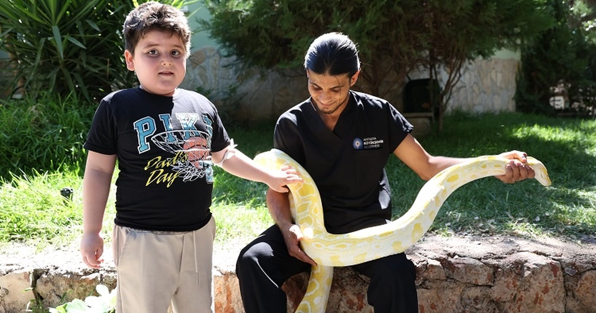 Antalya’da Dünya Yılan Günü Etkinliği Coşkusu