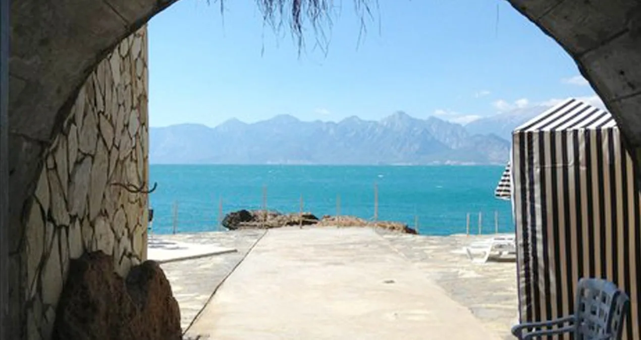 <p><strong>Antalya’da Falezler için Skandal Tünel İddiası</strong></p>