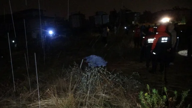 Antalya'da hortum işçilerin kaldığı 2 konteyneri parçaladı: 4 ölü, 1 yaralı