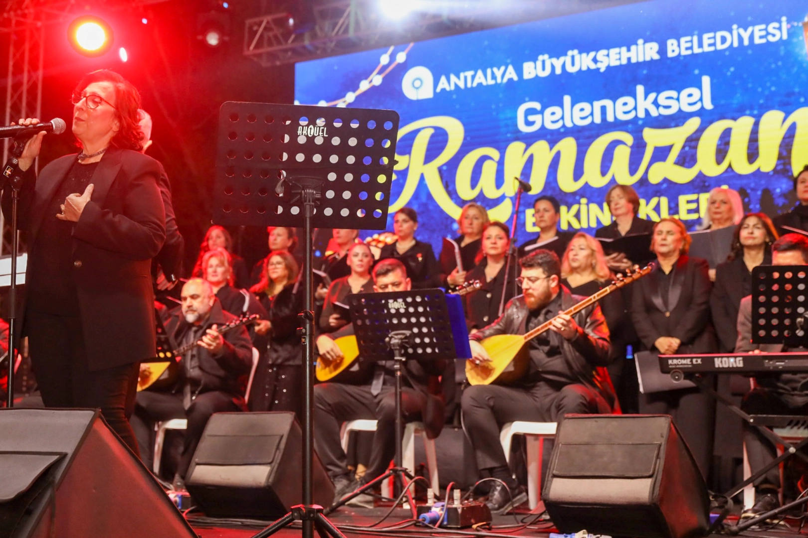 Antalya’da Kadınlar Günü’nde Türkülerle Ziyafet