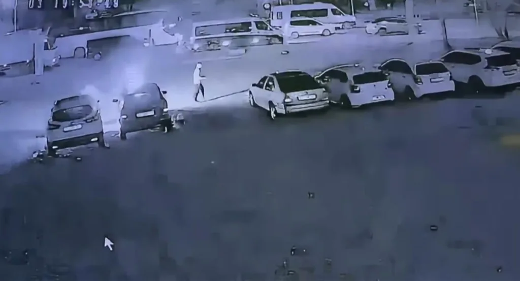 Antalya’da Kundaklama: 6 Araç Yanarak Kullanılamaz Hale Geldi
