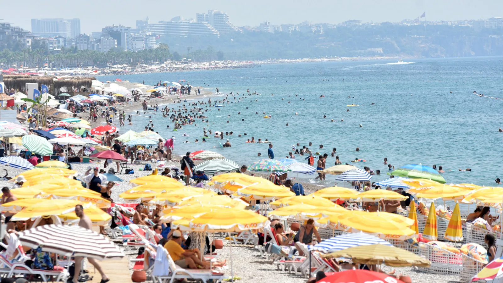Antalya’da Rekor: 102 Bin Yabancı Turist Geldi!