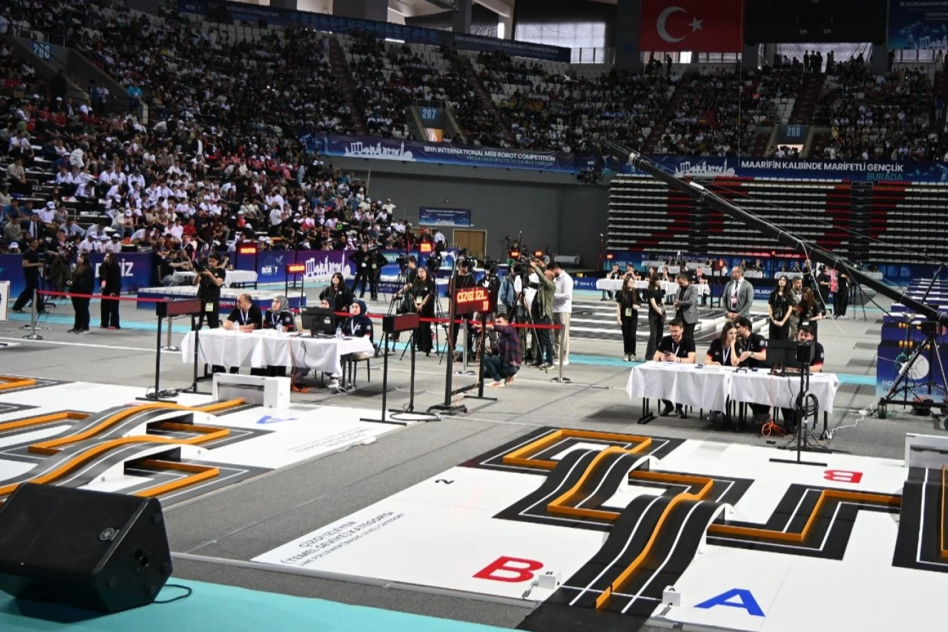 Antalya’da Robot Yarışması’na Yoğun İlgi!