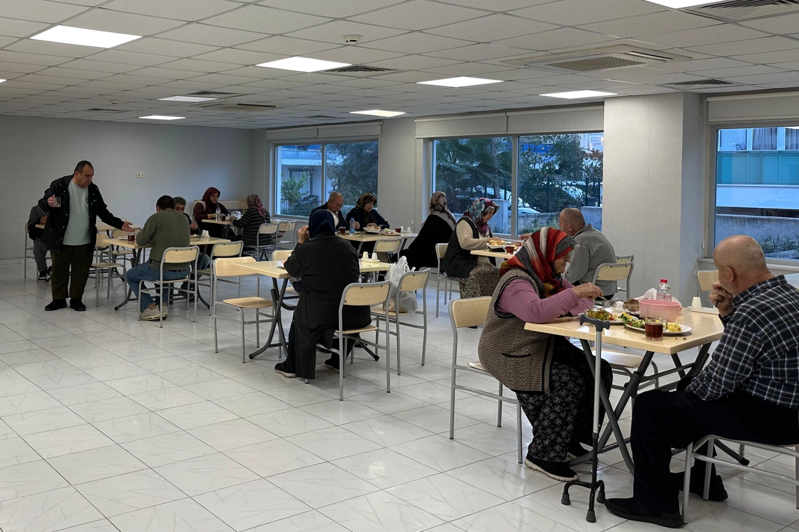 Antalya’da Sosyal Tesis Hasta Yakınlarına Destek