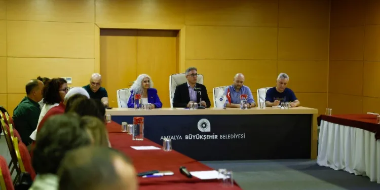 Antalya’da Yapay Resif Projesi ile Denizler Korunacak