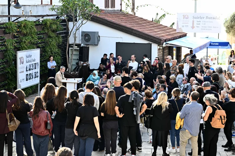 Antalya Edebiyat Günleri 10 Yaşında: Şiir ve Panel