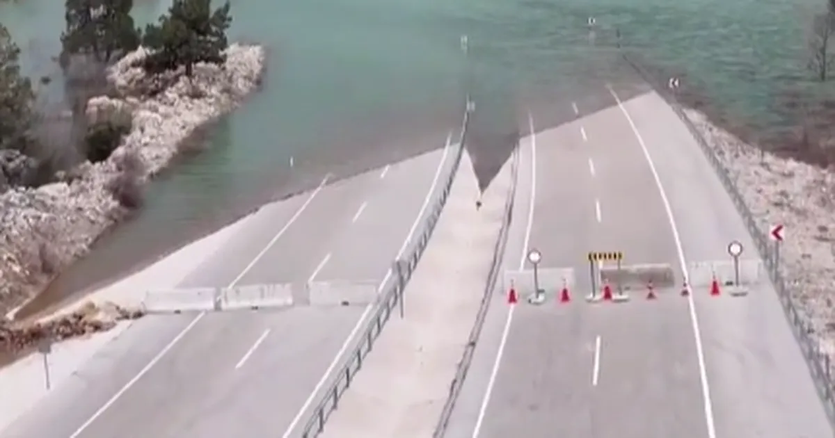 Antalya-Konya Yolu Taşkın Nedeniyle Kapandı!