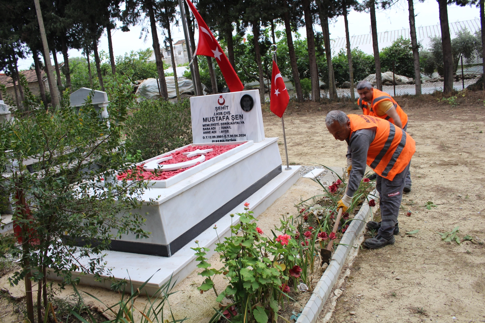 Antalya Mezarlıkları Bayram İçin Hazır!