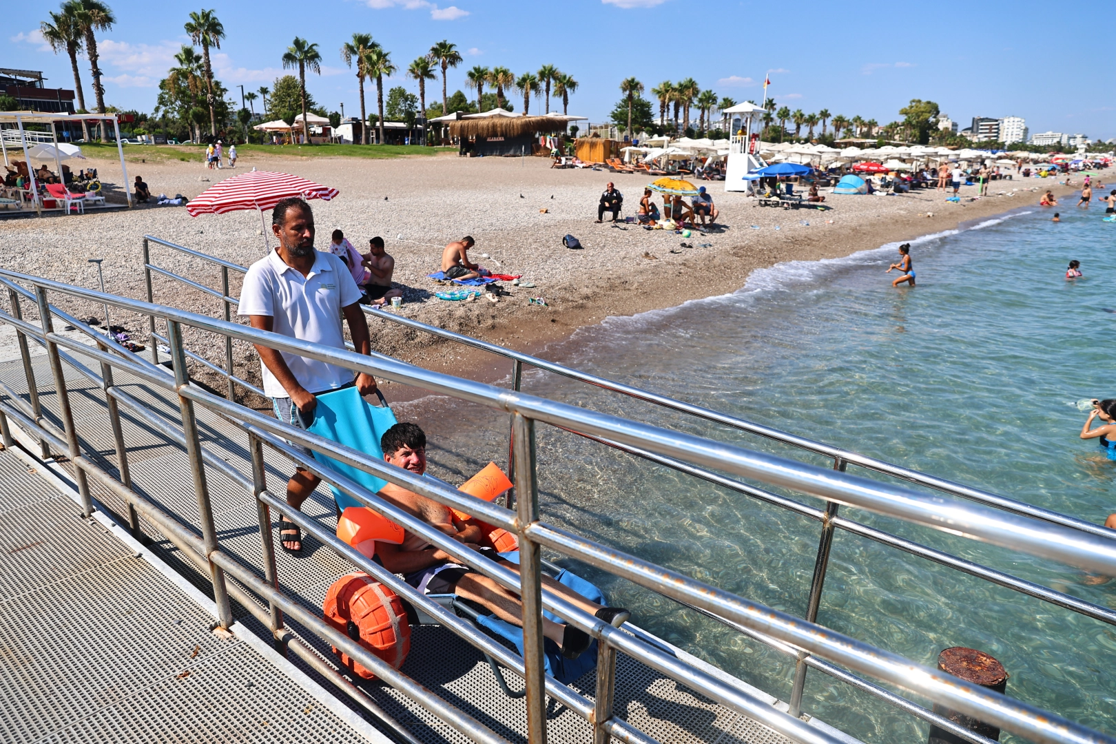Antalya’nın Engelsiz Plajları 45 Bin Kişiye Hizmet Verdi