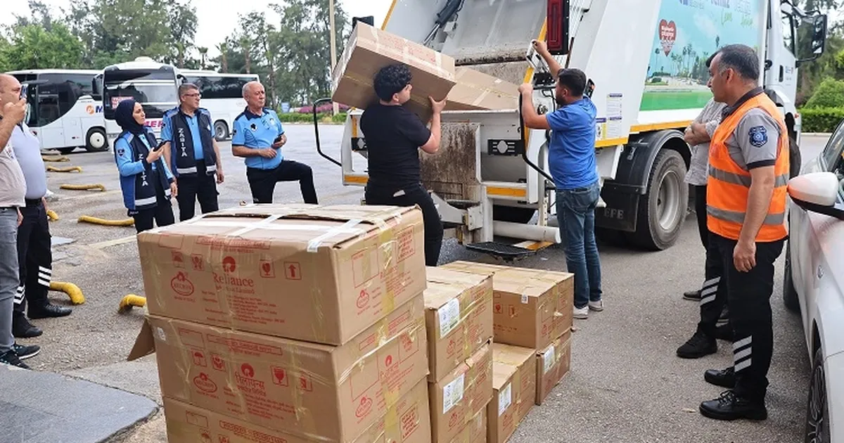 Antalya Otogarı’nda Sağlıksız Gıdaya Geçit Yok!