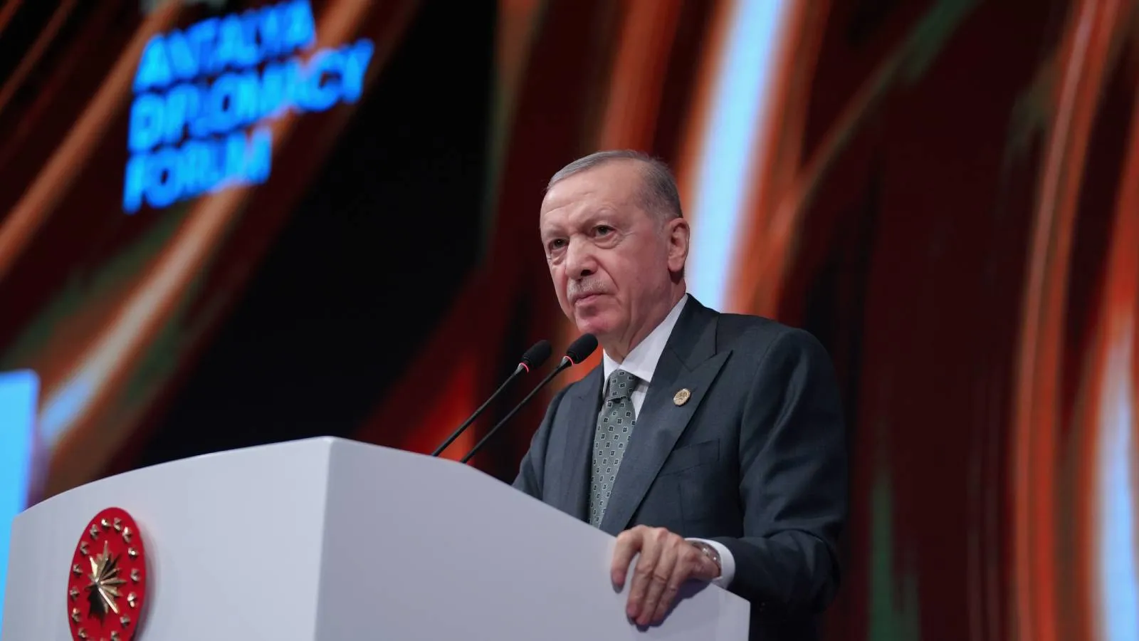 Antalya ve Silivri: Türkiye’de Adalet Tartışması