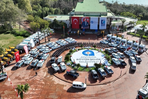 Antalya’ya 256 Yeni Araç: Hizmette Güç Artışı!