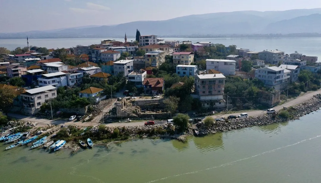 Apollonia Antik Kent’te Ham İpek Atölyesi Bulundu