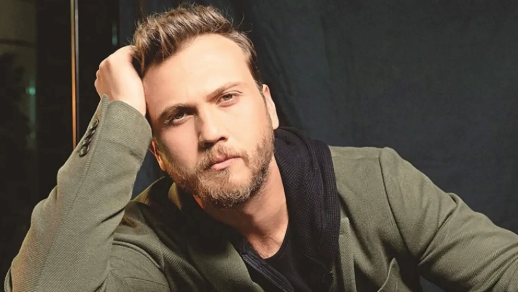 Aras Bulut İynemli’nin Partneri Belli Oldu!
