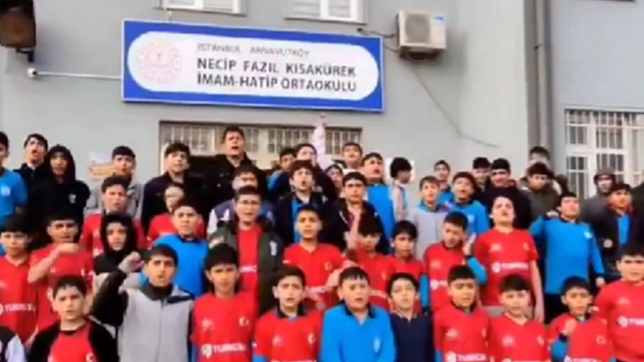 Arnavutköy’de Okulda Dinsel And Skandalı!