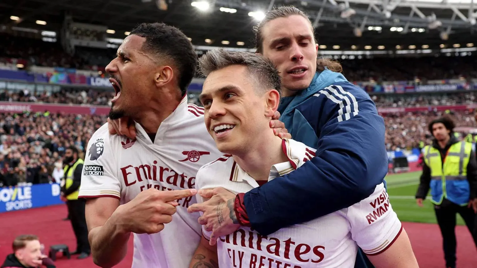 Arsenal 22 Yıl Sonra Premier Lig Şampiyonu!