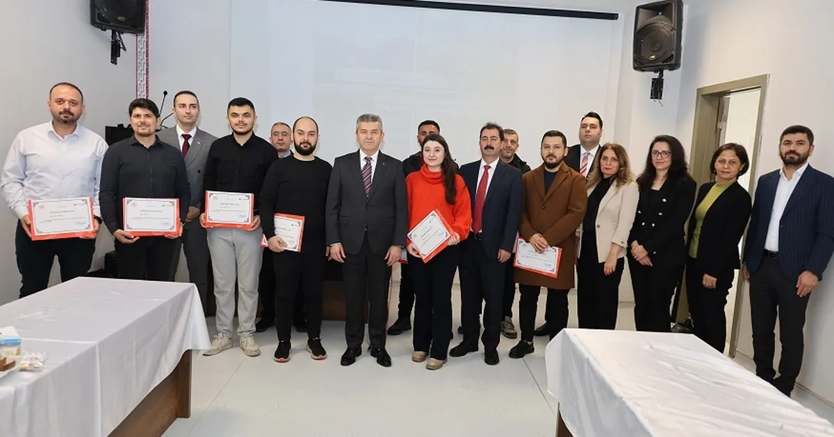 Artvin’de Tütün Bırakan 15 Kişiye Vali’den Teşekkür