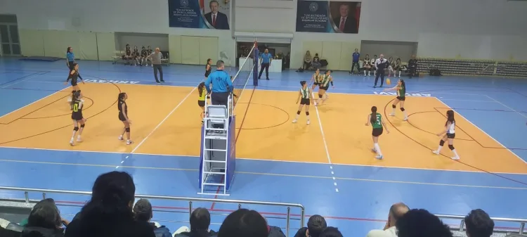 Artvinspor, Genç Kızlar Voleybol’da Şampiyon!