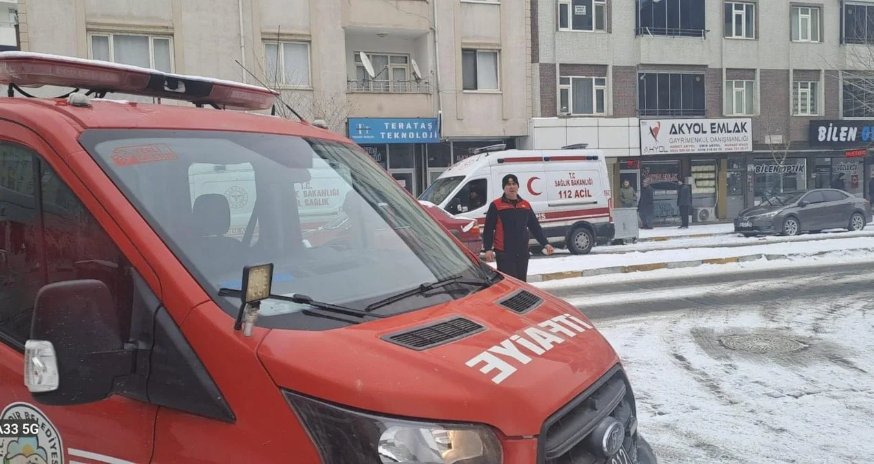 Asansör Halatı Koptu, Anne ve Kızı Yaralandı!