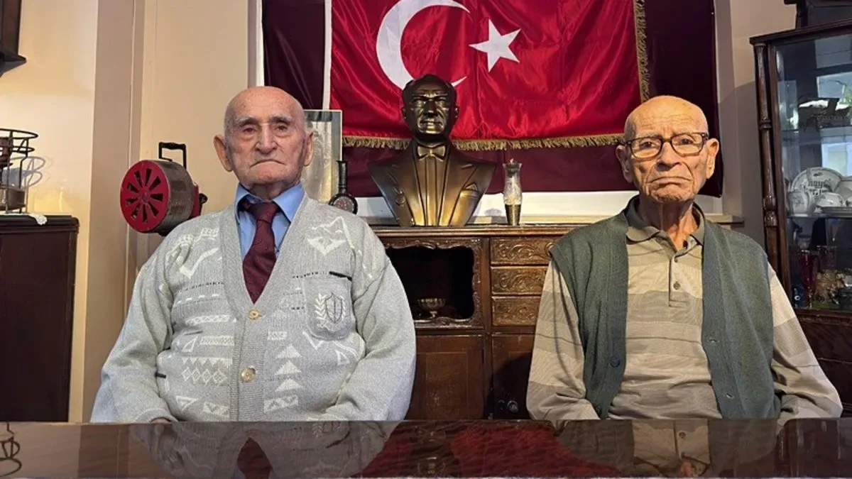 Asırlık Çınarlar: Atatürk’e Sonsuz Sevgi!